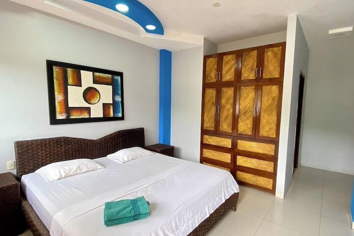 Room 27 of 111