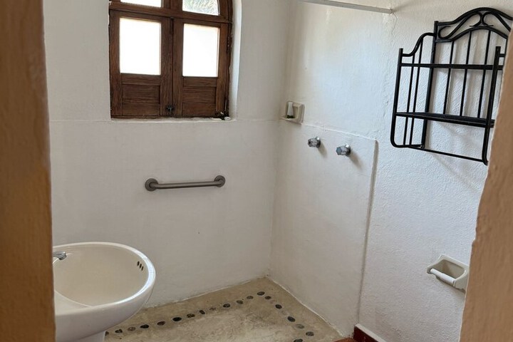 Room 15 of 22