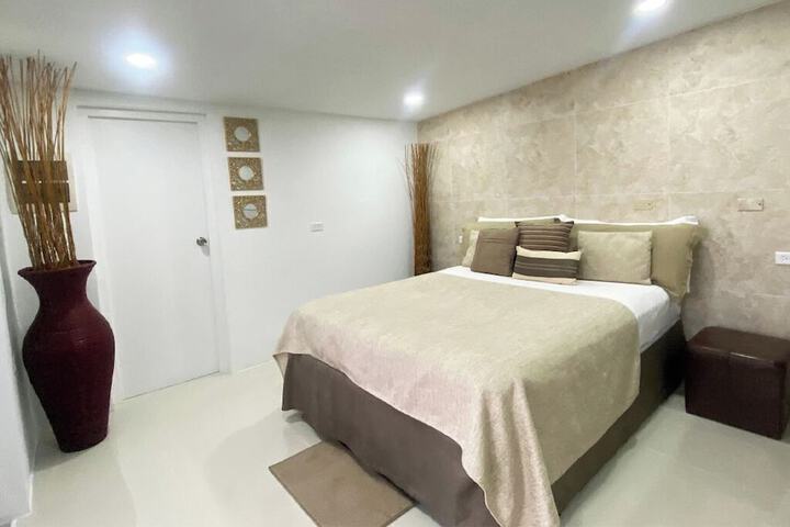 Room 33 of 81