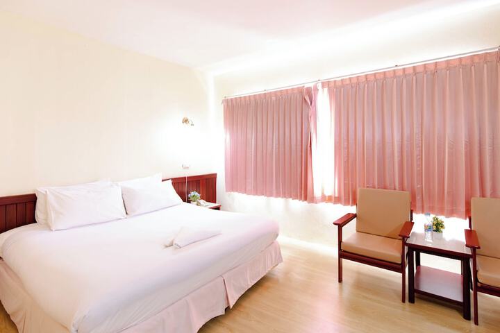 Room 3 of 25