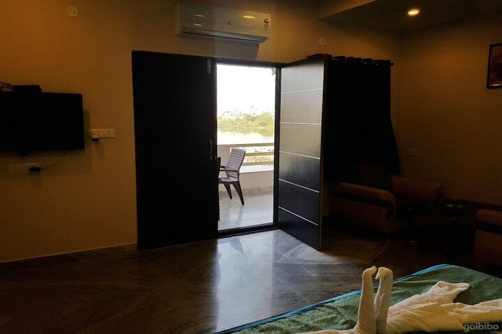 Room 18 of 20