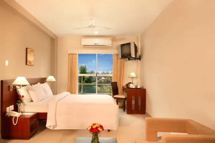 Room 4 of 9