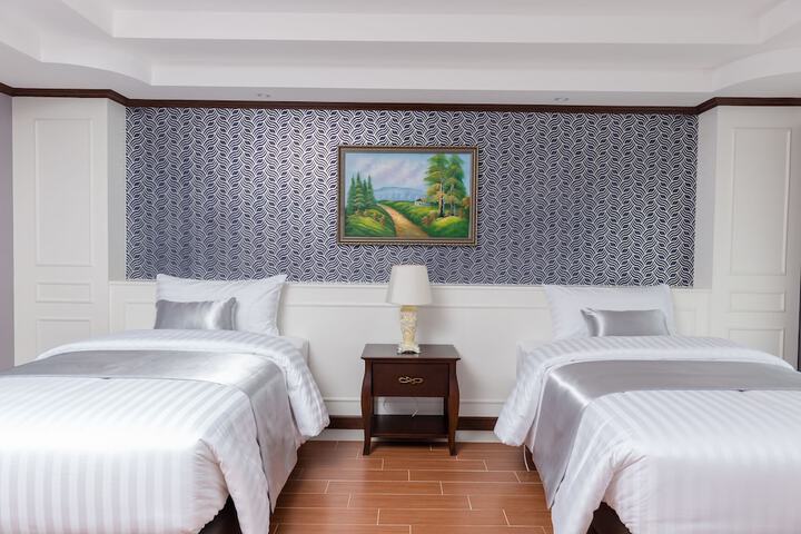 Room 26 of 53