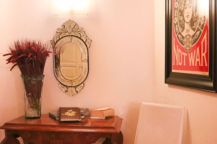 Guest Lobby