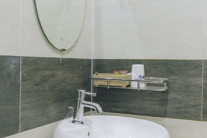 Room 12 of 31
