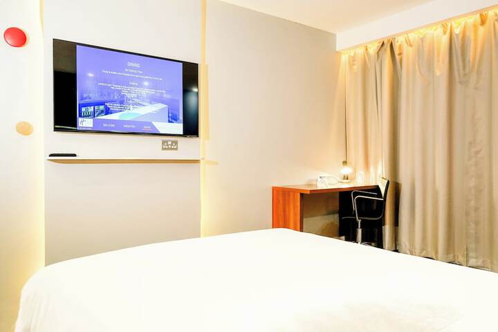 Room 13 of 58