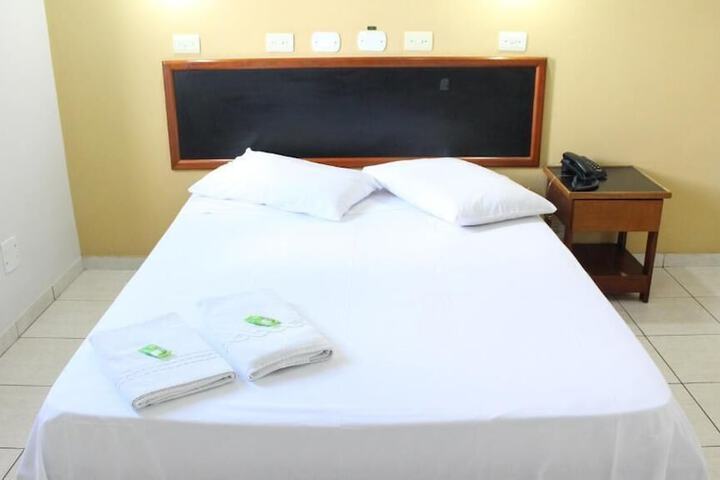 Room 5 of 28