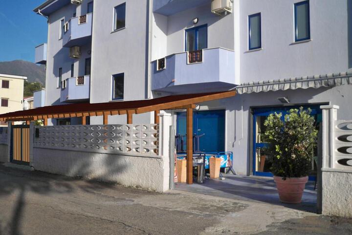Hotel 53 of 56