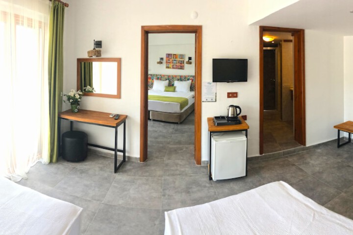 Room 16 of 60