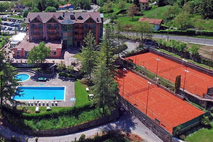 Pool Hotel