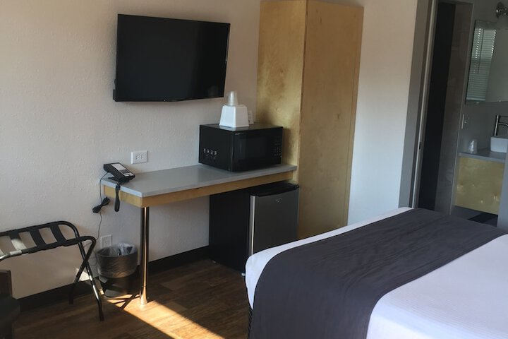Room 16 of 55