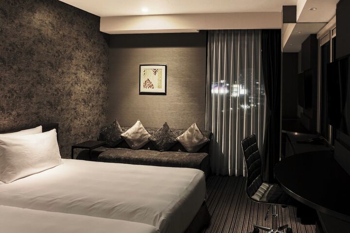 Room 15 of 73