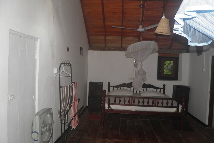 Room 34 of 49
