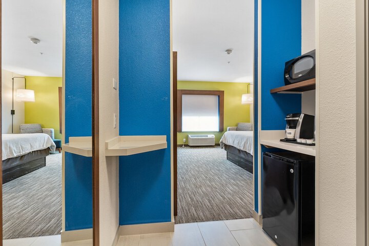 Room 41 of 82