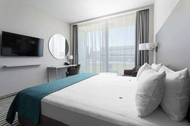 Room 34 of 60