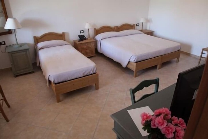 Room 7 of 26