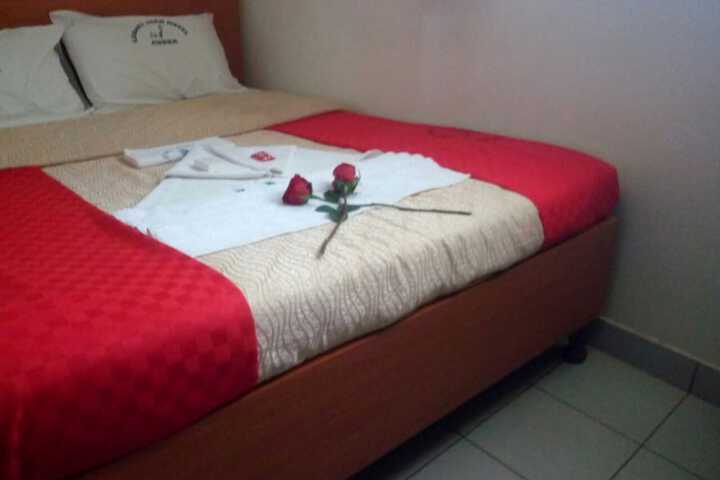 Room 11 of 48