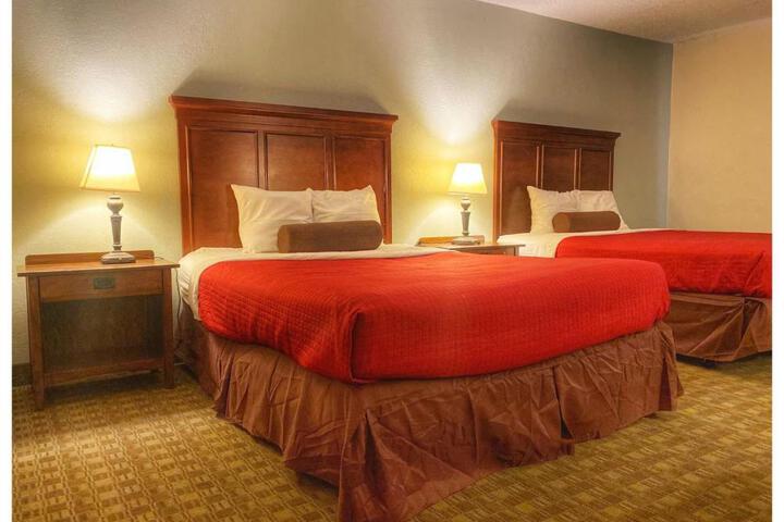 Comfort Double Room 1 King Bed (1 of 4)