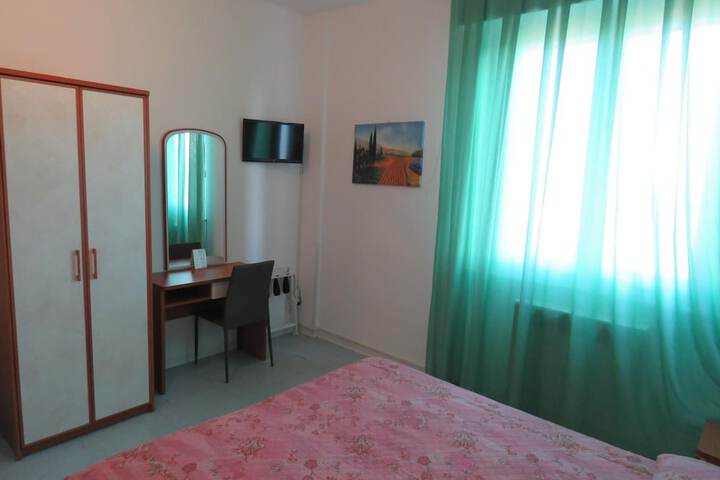 Room 18 of 38