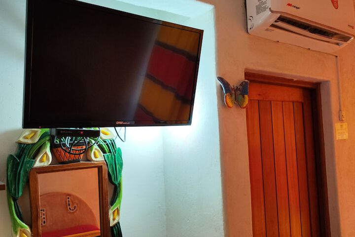 Room 28 of 76