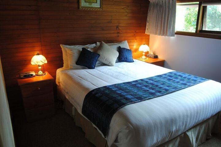 Room 2 of 73