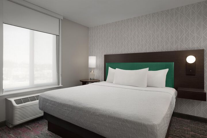 Room 12 of 46