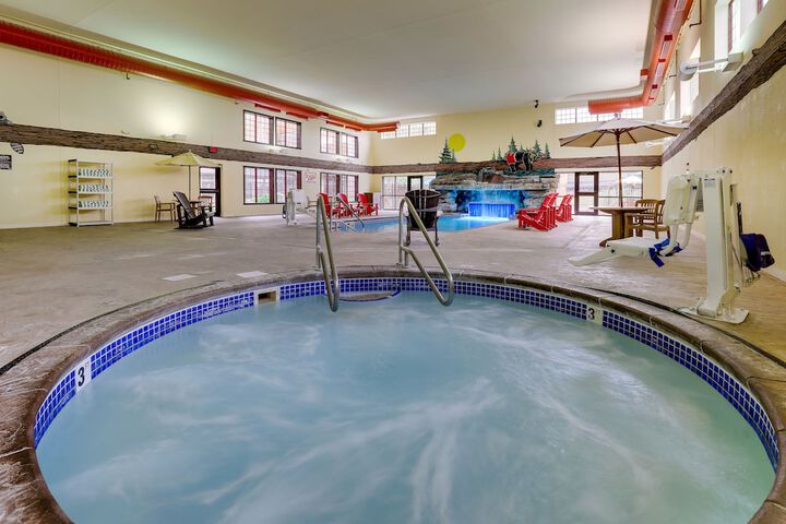 Indoor spa tub