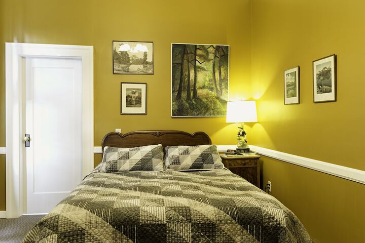 Room 10 of 70