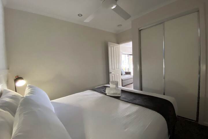 Room 26 of 98