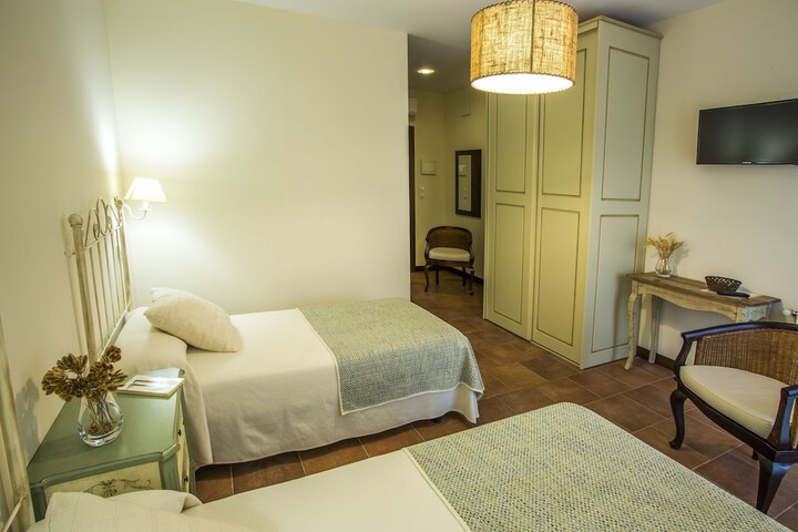 Room 11 of 46