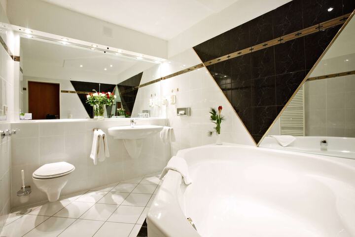 Bath Photo