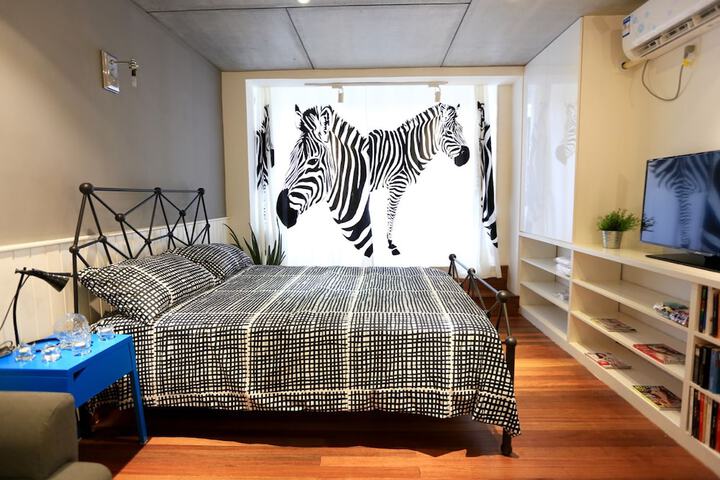 Room 14 of 87