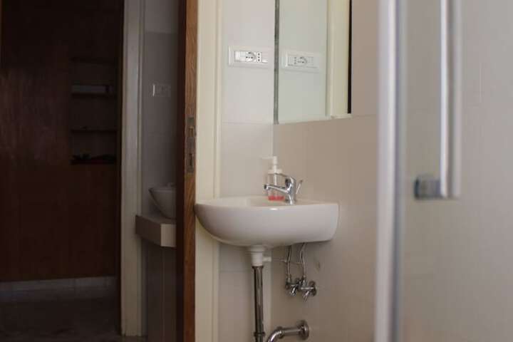Room 38 of 40