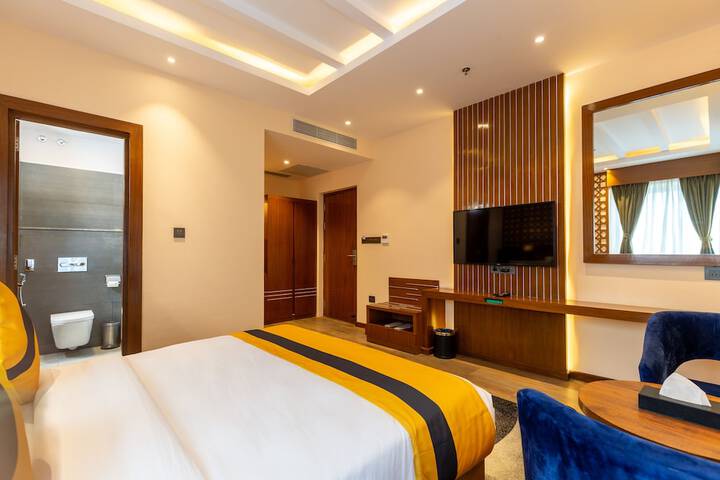 Room 13 of 84