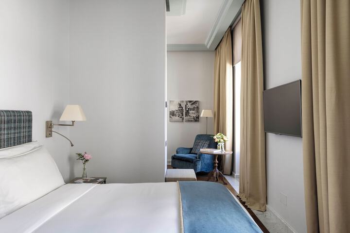 Room 32 of 112