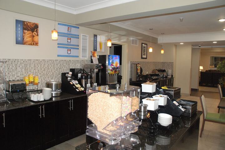 Breakfast/Coffee Service 50 of 65