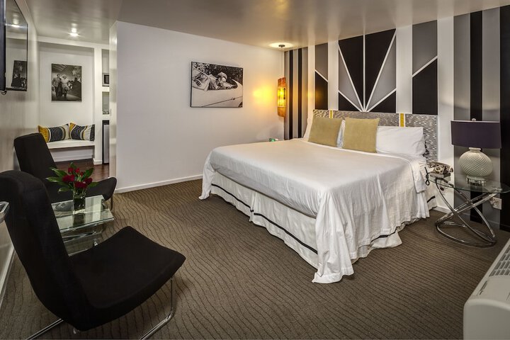 1 King Bed (11 of 44)