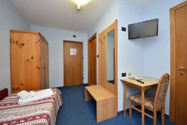 Room 18 of 72