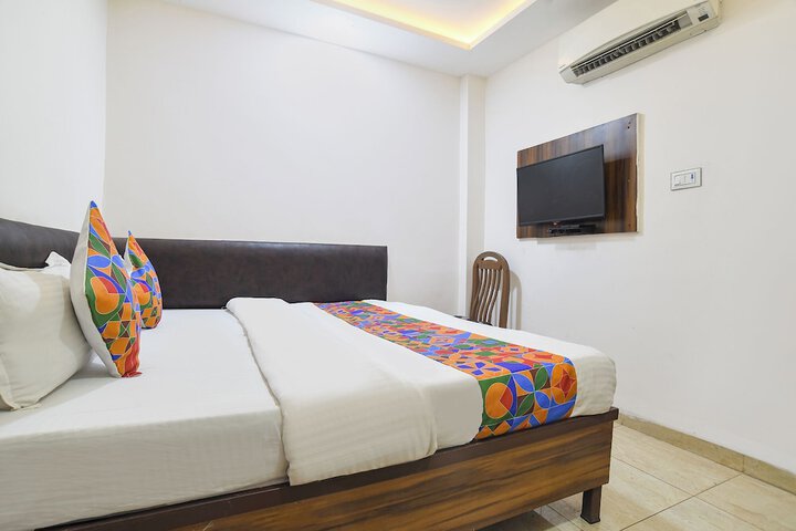 Room 14 of 36
