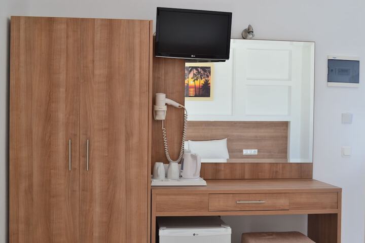 Room 18 of 52