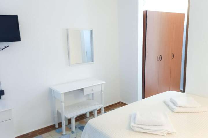 Room 5 of 29