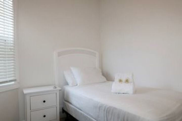 Room 13 of 21