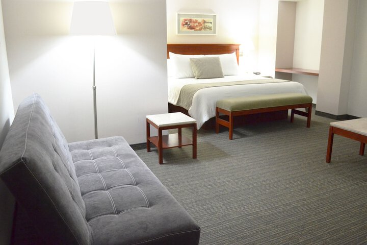 Room 9 of 50