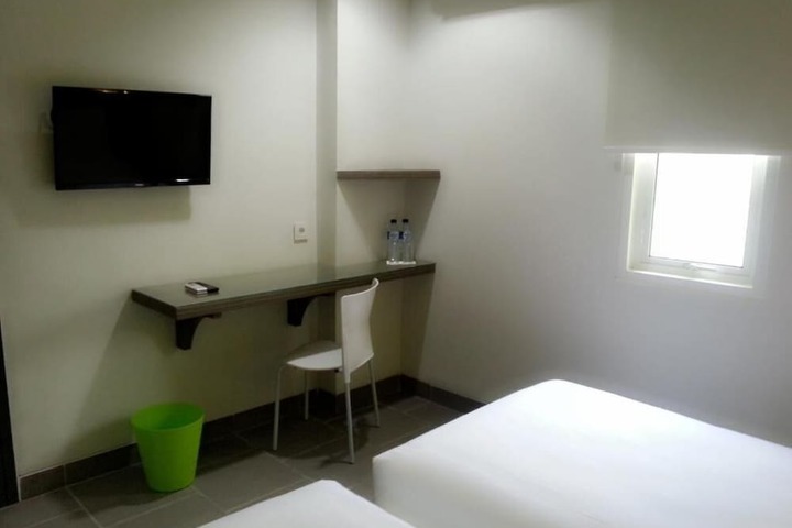 Room 13 of 49