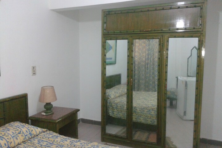 Room 16 of 66
