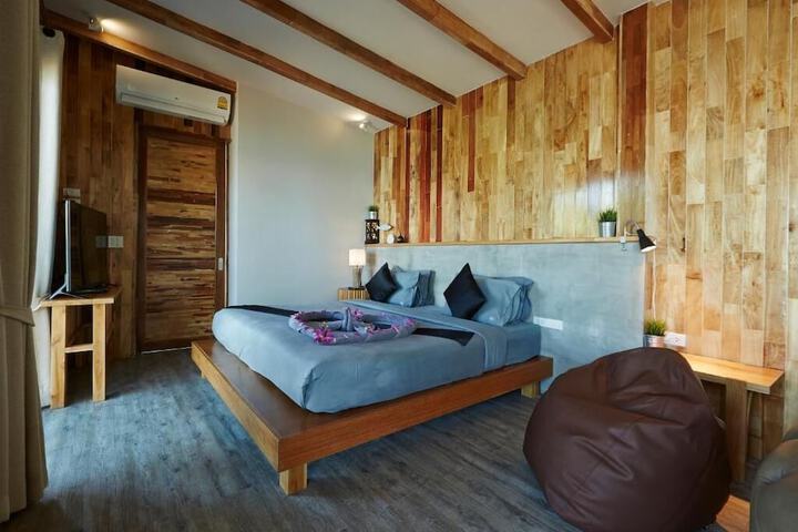 Room 5 of 67