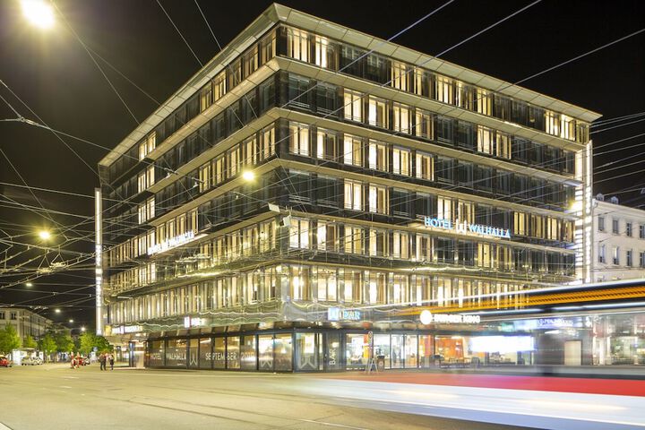 Hotel 88 of 100