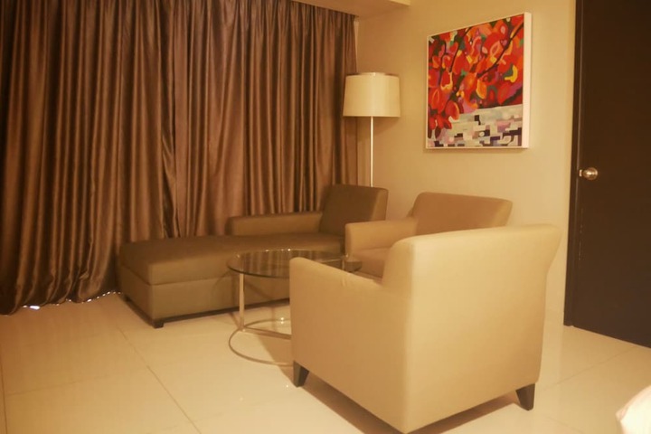 Room 10 of 65