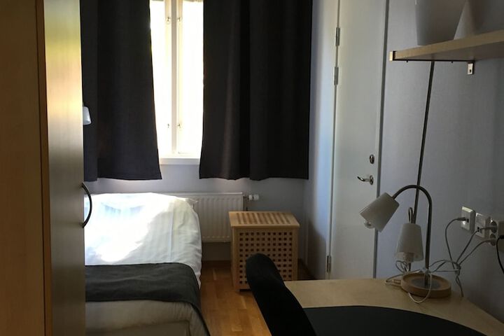 Room 10 of 35