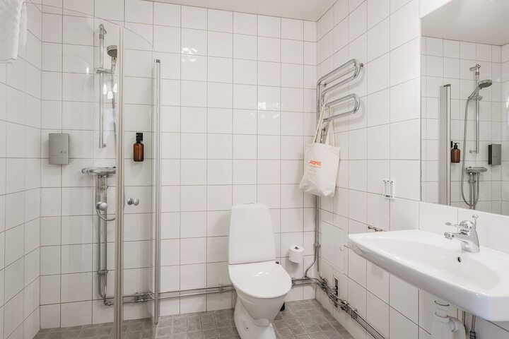 Clean Restrooms